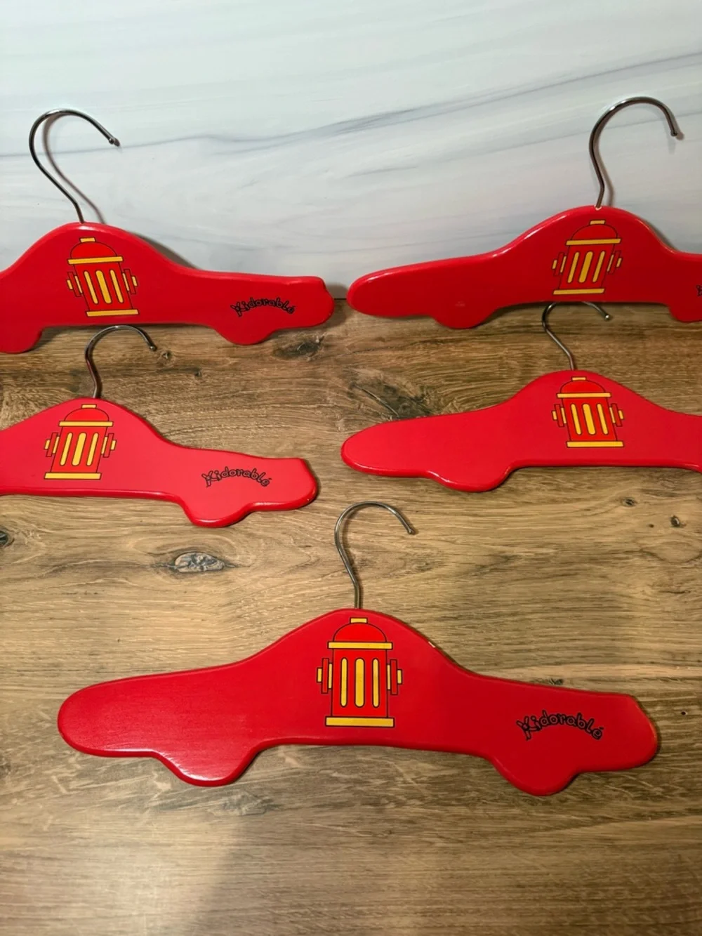 Kidorable Fire Engine Wooden Hangers Set 5